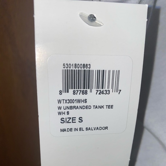 Tank Top - Picture 3 of 4